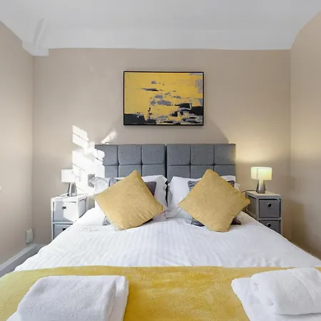 Family-friendly 4-bed Near Parks & Transport Links * Birmingham